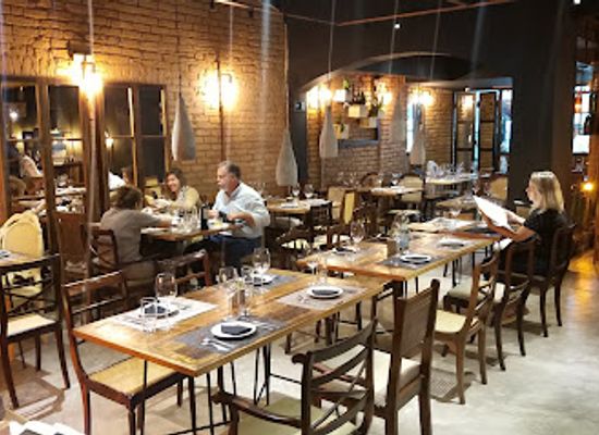 brazil/serra-dos-orgaos-national-park/restaurant/burrata-restaurante-emporio-e-bistro