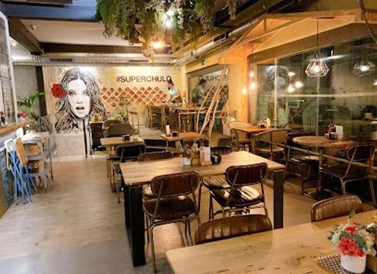 spain/madrid/chueca/restaurant/superchulo