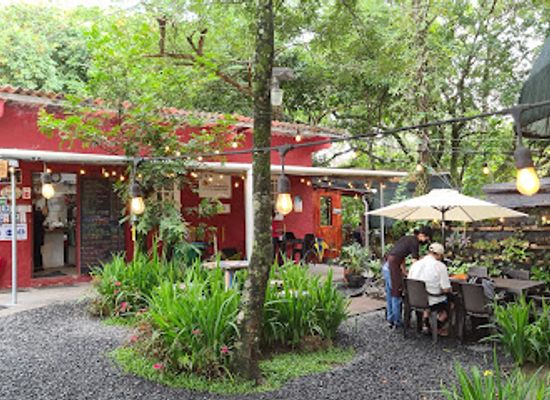 panama/el-valle-de-anton/restaurant/la-divina-commedia
