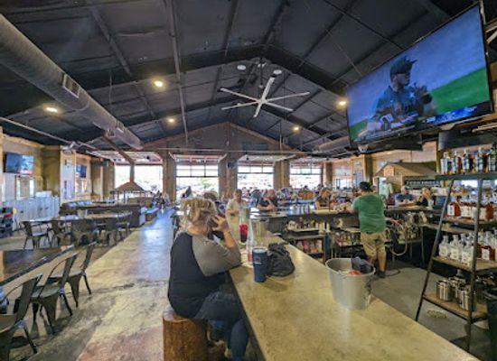 arizona/kaibab-national-forest/restaurant/grand-canyon-brewing-distillery