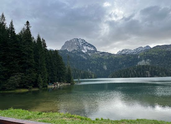 montenegro/tara-river-valley/restaurant/nacionalni-restoran-crno-jezero