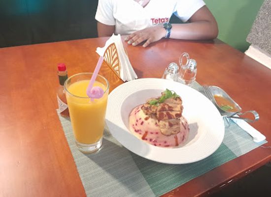 uganda/fort-portal/restaurant/tetas