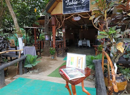 myanmar-burma/ngwe-saung-beach/restaurant/table-5