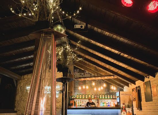 latvia/cesis/restaurant/fonoklubs
