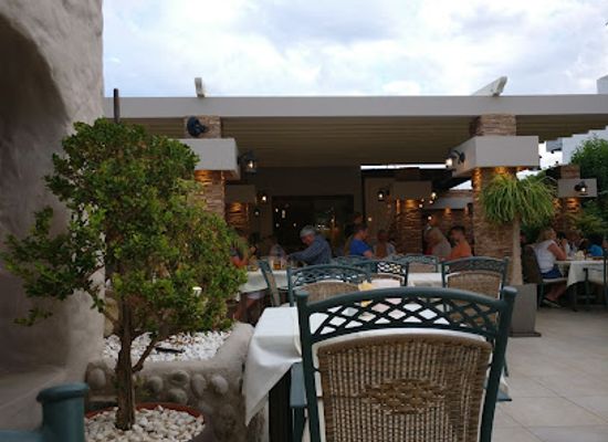 greece/rhodes/ialyssos/restaurant/cavo-italiano