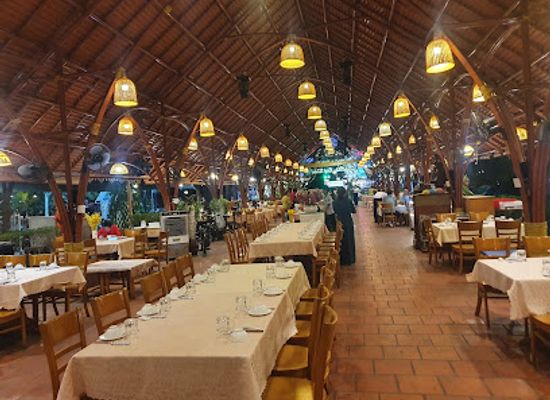 vietnam/vung-tau/front-beach/restaurant/van-chai-restaurant