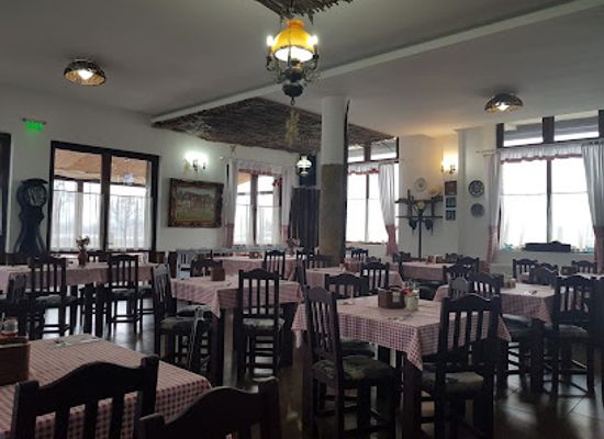 romania/moldova-area/restaurant/la-hanu-cald