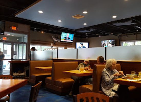 virginia/newport-news/restaurant/schooners-grill-newport-news