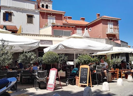 croatia/zadar/restaurant/pet-bunara-dine-wine