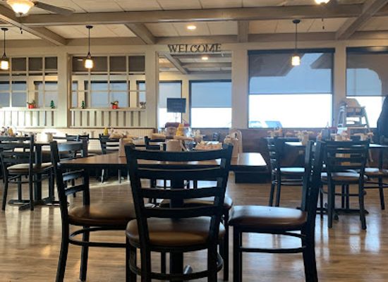 illinois/illinois-river-valley/restaurant/four-star-family-restaurant