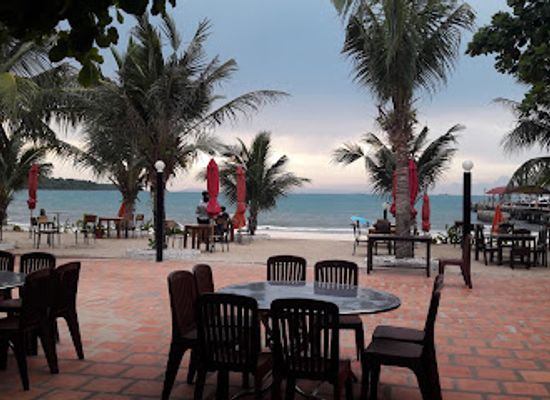 cambodia/sihanoukville/victory-beach/restaurant/mega-seafood-restaurant