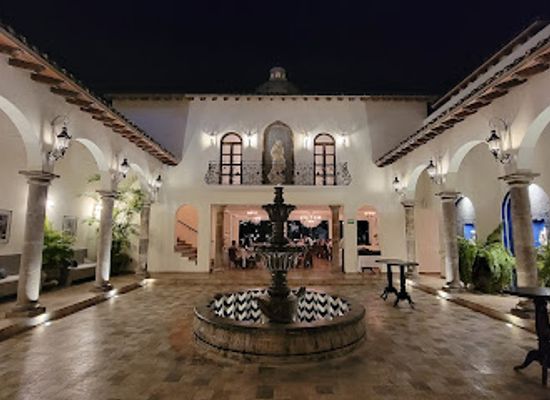 mexico/western-mexico/restaurant/the-iguana-restaurant-tequila-bar
