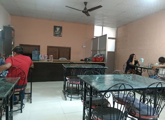 nepal/bhaktapur/restaurant/na-pukhu-fast-food