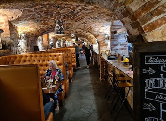 latvia/pape-nature-reserve/restaurant/hot-potato