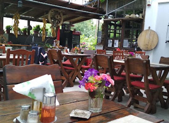 albania/pogradec-region/restaurant/taverna-ndona