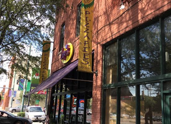 tennessee/chattanooga-riverfront/restaurant/lupi-s-pizza-pies
