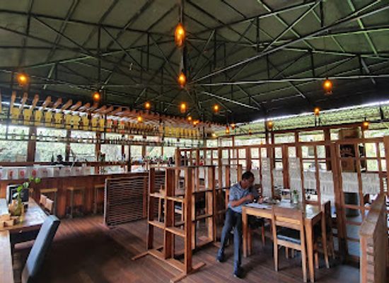 uganda/bukedi/restaurant/yujo-izakaya