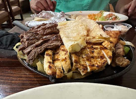 new-mexico/rio-grande-valley/restaurant/casa-de-adobe