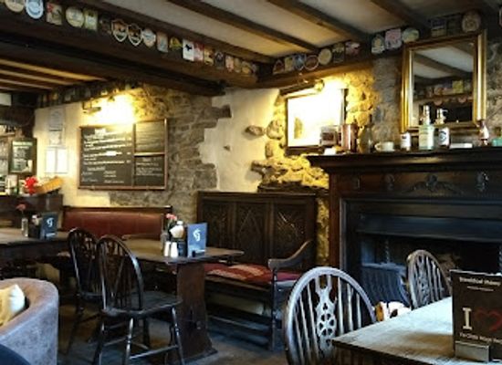 united-kingdom/peak-district/restaurant/ye-olde-nags-head
