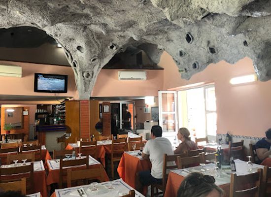 portugal/faro/restaurant/gruta-das-figuras