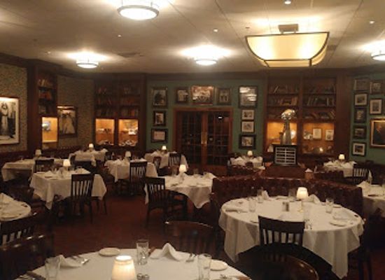 wisconsin/fox-river-valley/restaurant/vince-lombardis-steak-house