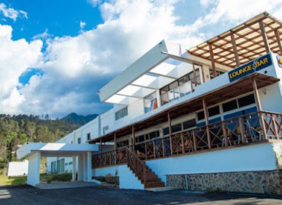 dominican-republic/constanza/restaurant/hotel-nueva-suiza-restaurant-bar-piscina