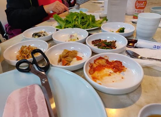 guam/central-guam/restaurant/guam-korean-bbq-restaurant-kidaemanjok-pig-trotters-pork-belly-chung-suk-gol
