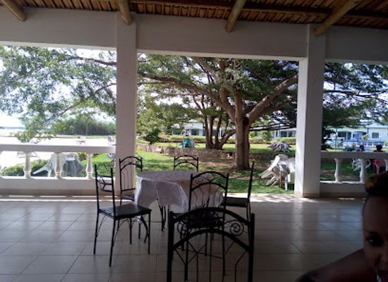 burundi/bujumbura-rural/restaurant/yucca-beach-restaurant-bar