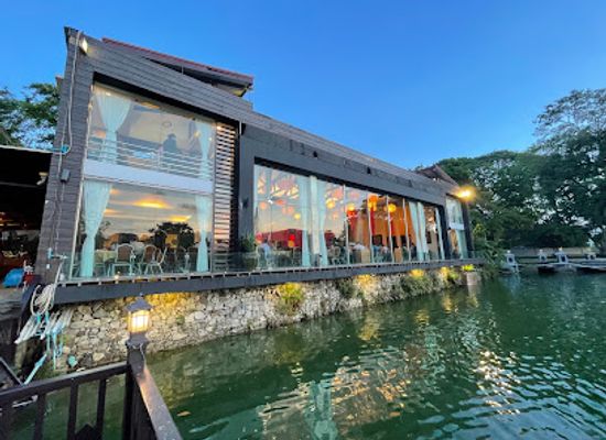 myanmar-burma/golden-rock/restaurant/golden-duck