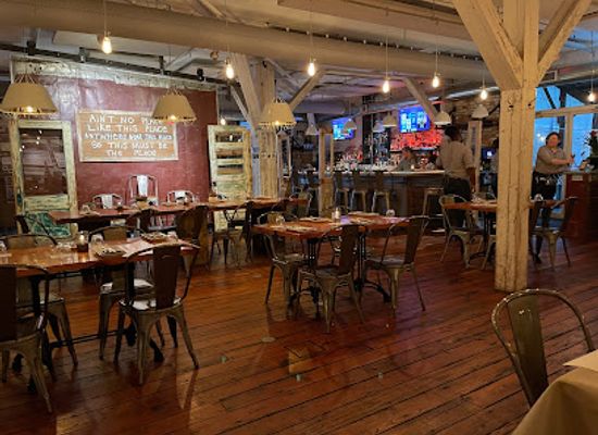 alabama/chattahoochee-valley/restaurant/11th-and-bay-southern-table