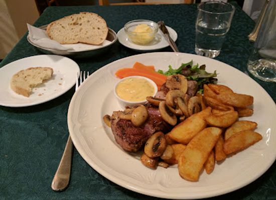 iceland/western-region/restaurant/three-coats