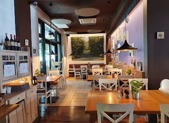croatia/zagreb/maksimir-park/restaurant/pizzeria-duksa