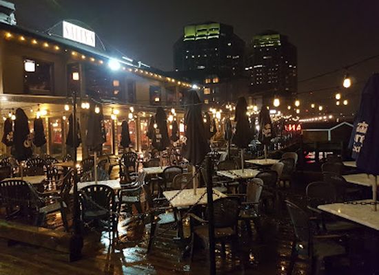canada/halifax/restaurant/salty-s