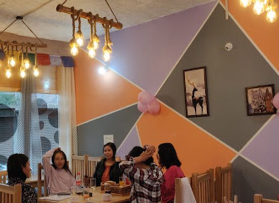 india/leh/restaurant/murtsey-de-cafe