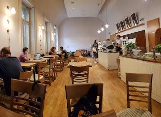 hungary/budapest/restaurant/ecocafe-organic-specialty-coffee-shop