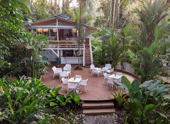 costa-rica/cahuita-national-park/restaurant/da-lime-beach-club-restaurant-at-hotel-aguas-claras