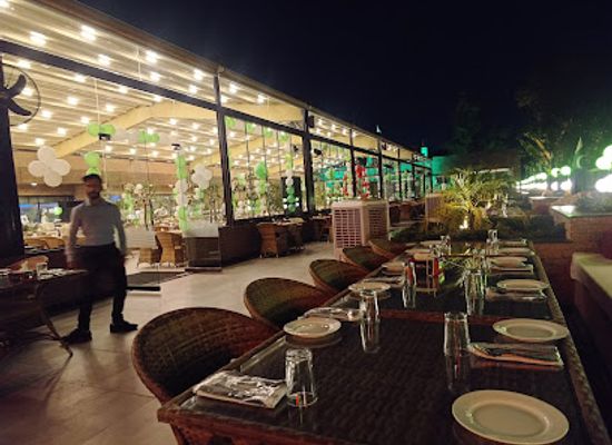pakistan/khyber-pakhtunkhwa/restaurant/monal-peshawar