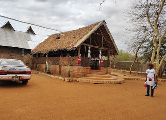kenya/kitui-plains/restaurant/caves-inn-ngunga-sya-nthi-inn-cafe-restaurant-lodgings-kabati-kitui-west-sub-county