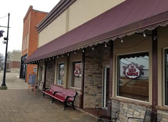 illinois/little-egypt/restaurant/the-red-onion