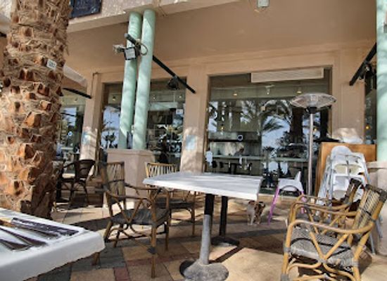 israel/eilat/restaurant/giraffe-seaside