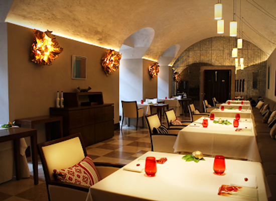 spain/balearic-islands/restaurant/sa-clastra