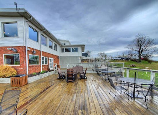 indiana/northern-indiana/restaurant/the-overlook-restaurant