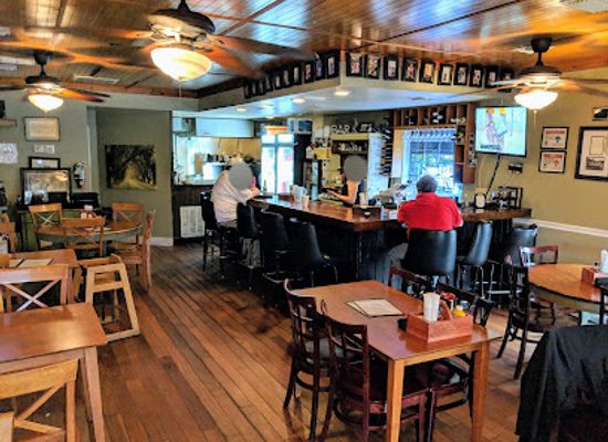 alabama/mobile/spring-hill/restaurant/maghees-grill-on-the-hill