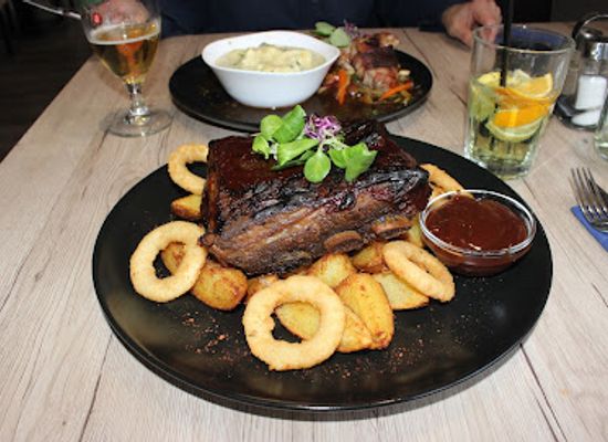 hungary/sopron-region/restaurant/kiss-etterem