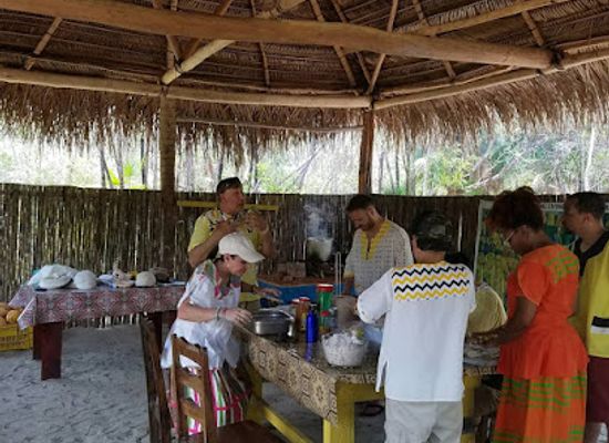 belize/hopkins/restaurant/hudut-kitchen-kalipuna-island-experience