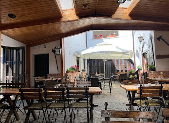 hungary/koszeg-mountains/restaurant/becsikapu-etterem