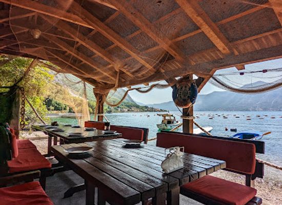 montenegro/kuci/restaurant/restoran-uzgajaliste-ostriga
