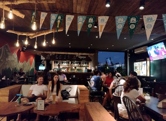 argentina/patagonia/restaurant/cerveza-patagonia-refugio-bahia-blanca