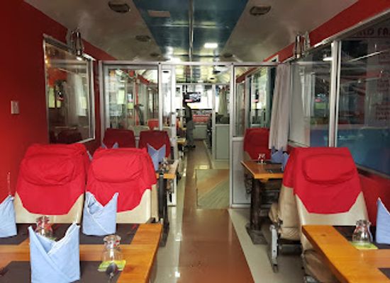 nepal/makalu-base-camp/restaurant/hotel-makalu-chef-s-home-restaurant-banquet