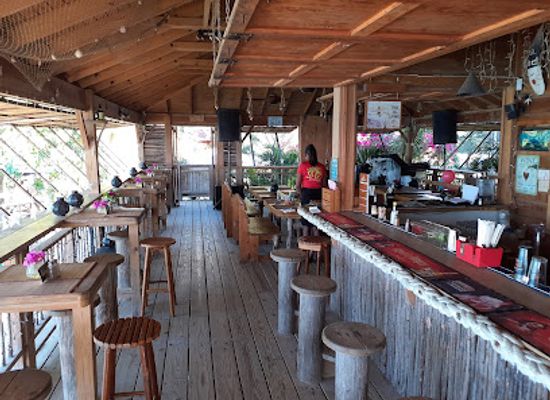 antigua-and-barbuda/saint-peter/restaurant/beachlimerz